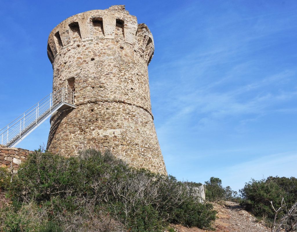 La tour Génoise de Fautéa à Sante Lucie de Porto Vecchio